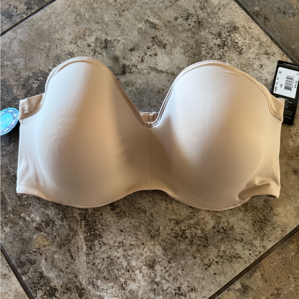 NWT Bali Womens One Smooth U Strapless Bra, Ultimate Stay in Place Size 42D